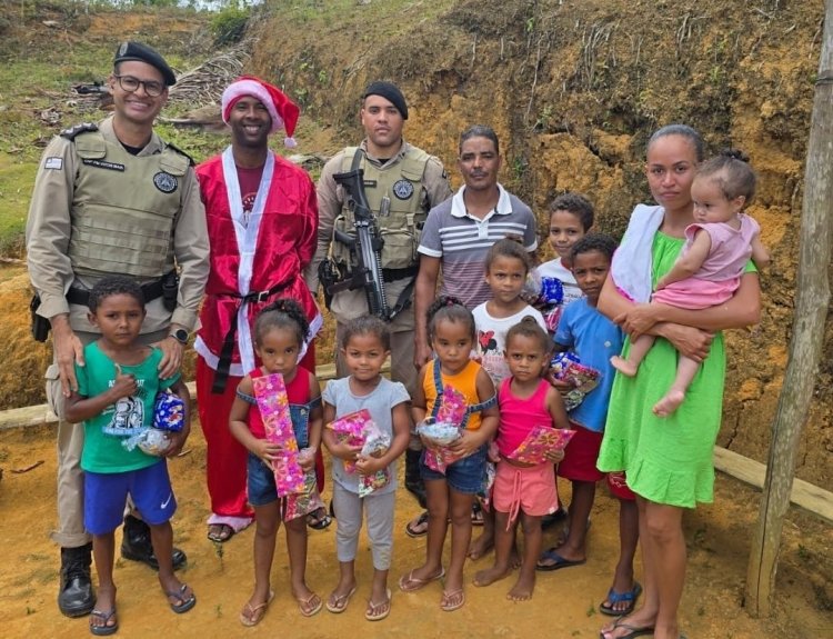 60ª CIPM Realiza Ação de Natal com Entrega de Brinquedos para Crianças